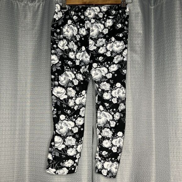 NEW MIX Women’s Buttery Soft BLACK GRAY FLORAL CROP Leggings Brand New S/M - Picture 5 of 6